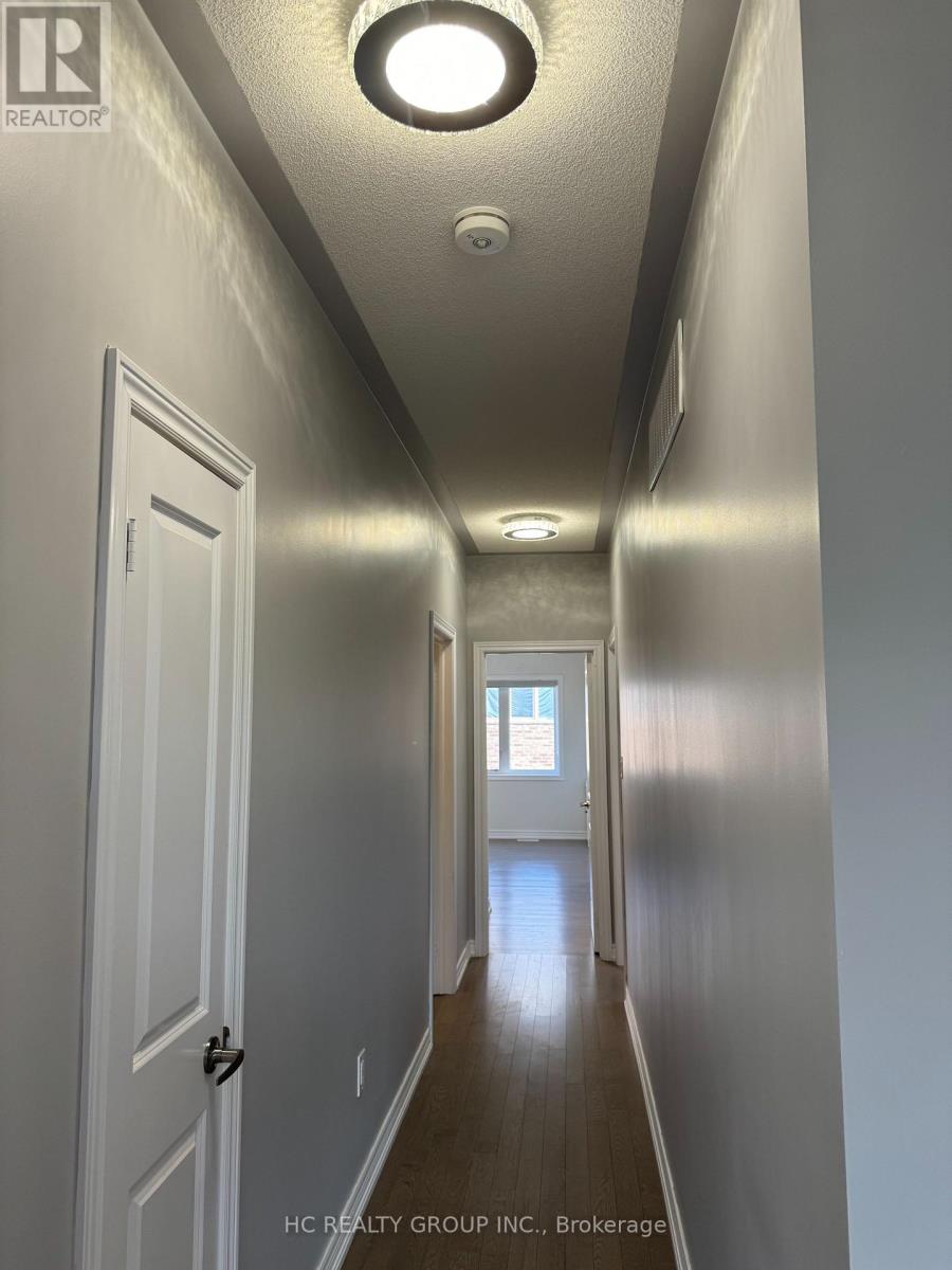Photo 5 of Main Floor 75 Mccague Avenue, Richmond Hill ON