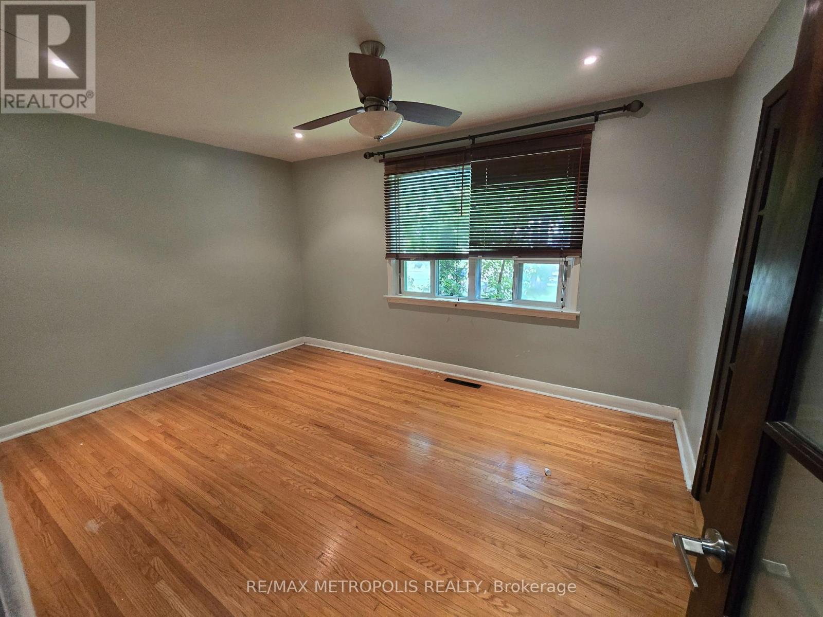 Photo 6 of 80 Glen Watford Drive, Toronto ON