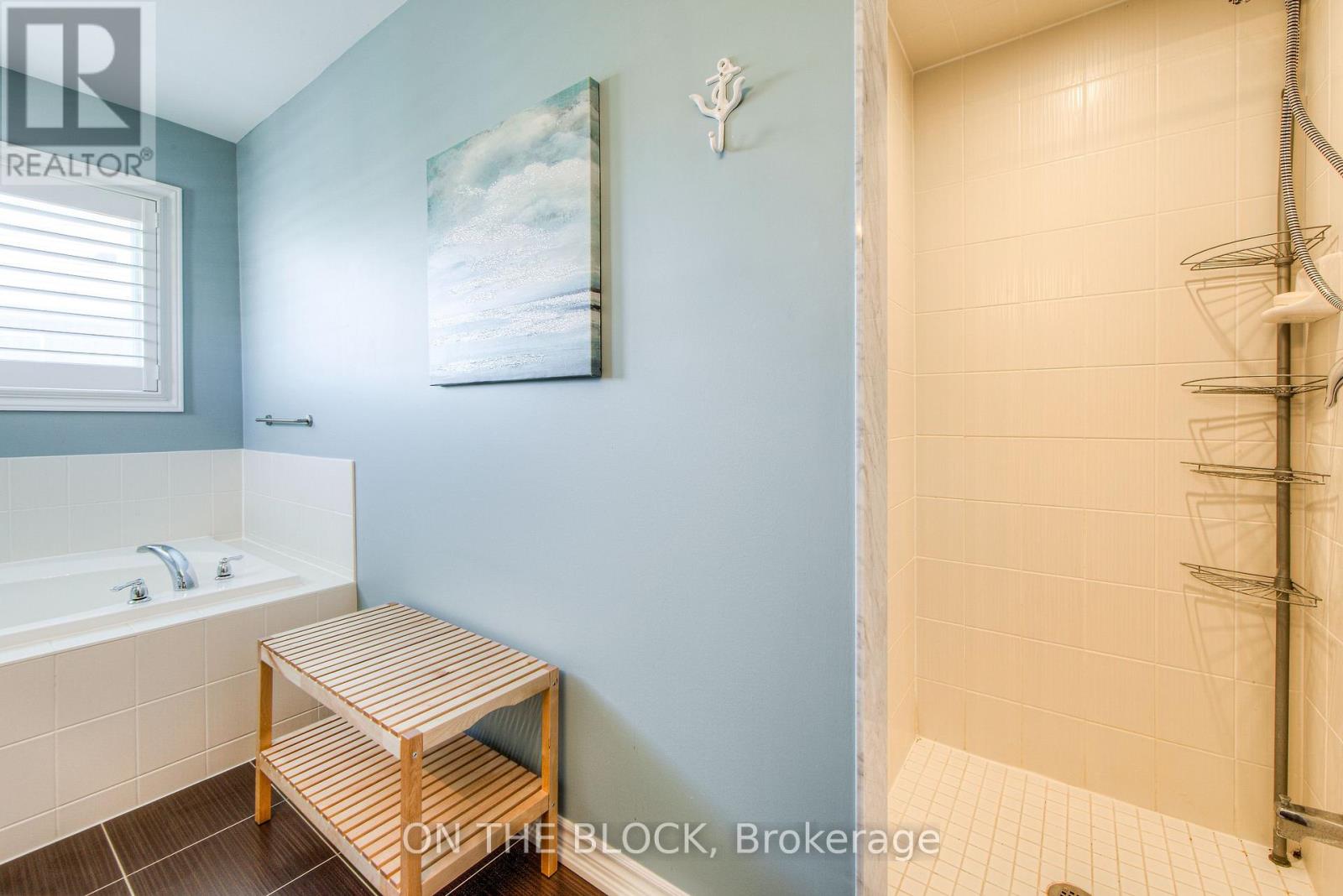 Photo 39 of 59 Hawke Crescent, New Tecumseth ON