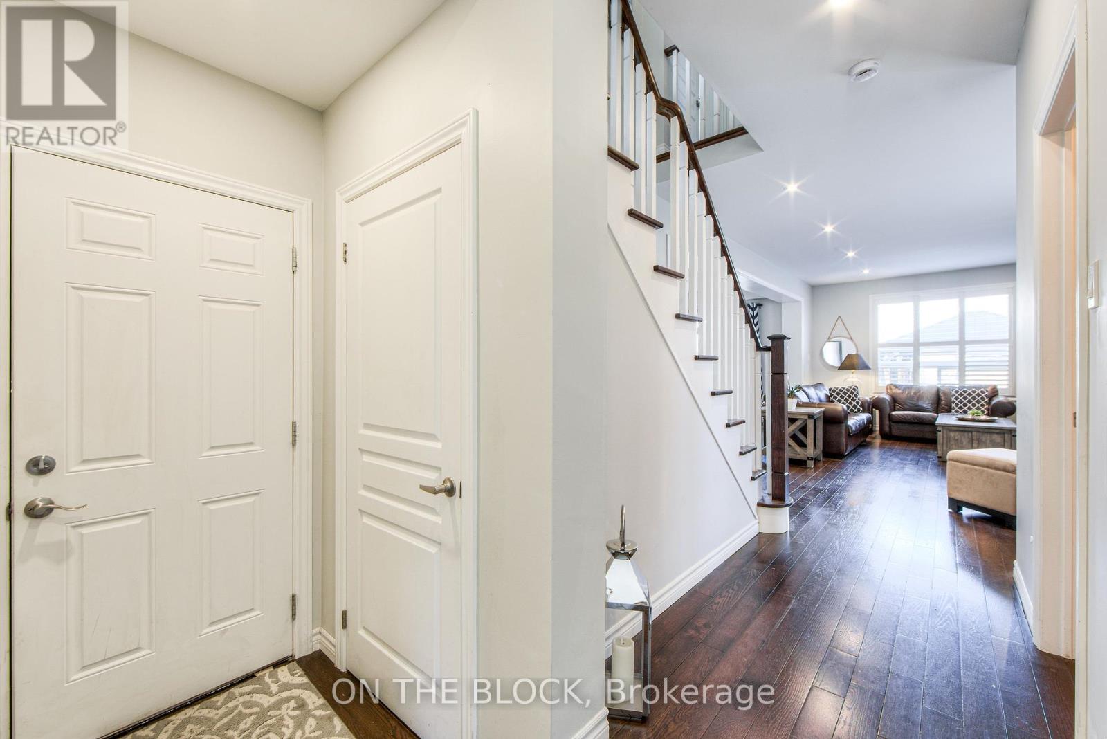 Photo 7 of 59 Hawke Crescent, New Tecumseth ON