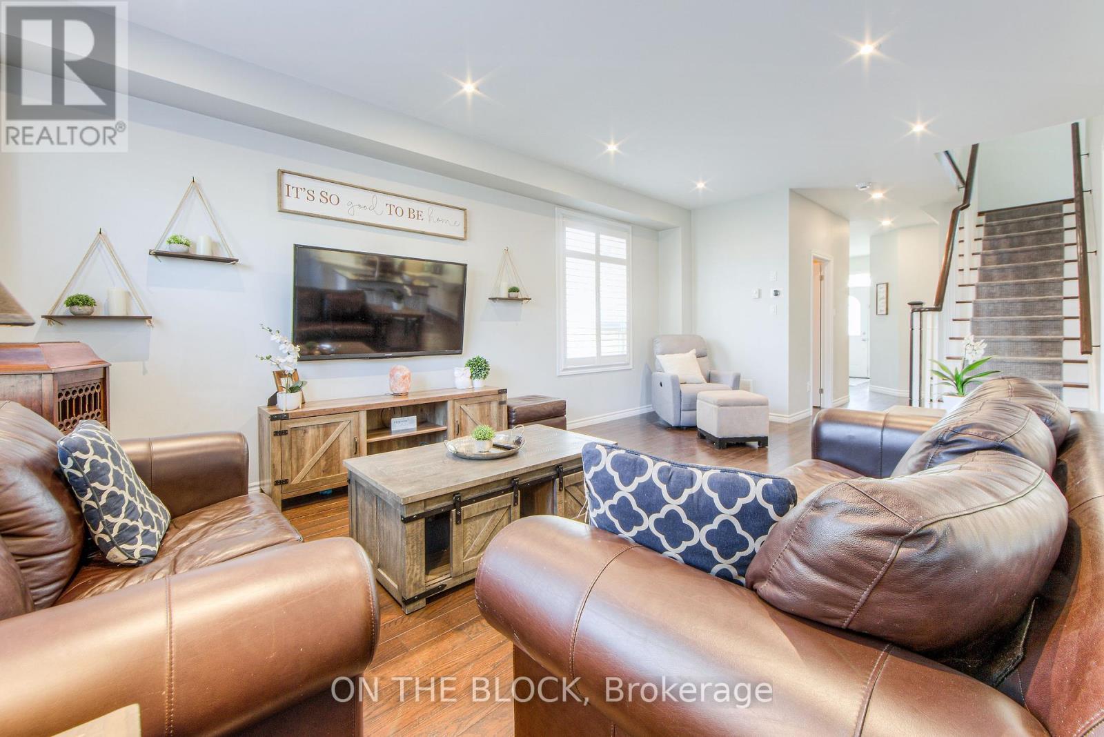Photo 12 of 59 Hawke Crescent, New Tecumseth ON