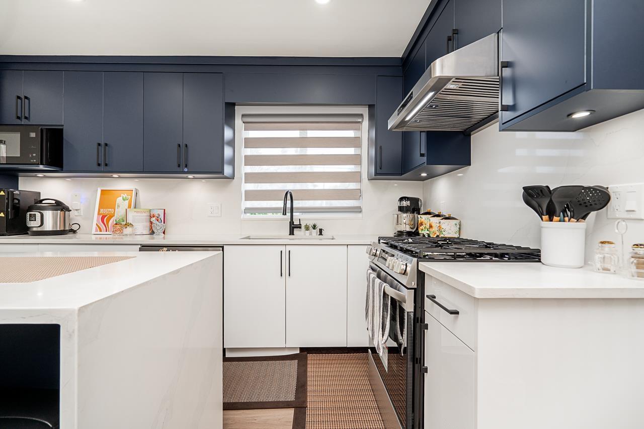 Photo 20 of 17233 60 Avenue, Surrey BC