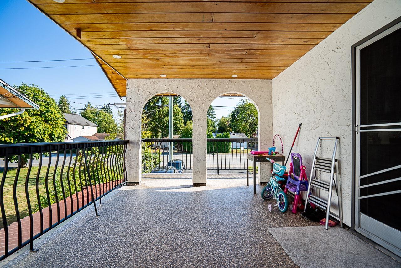 Photo 1 of 17233 60 Avenue, Surrey BC