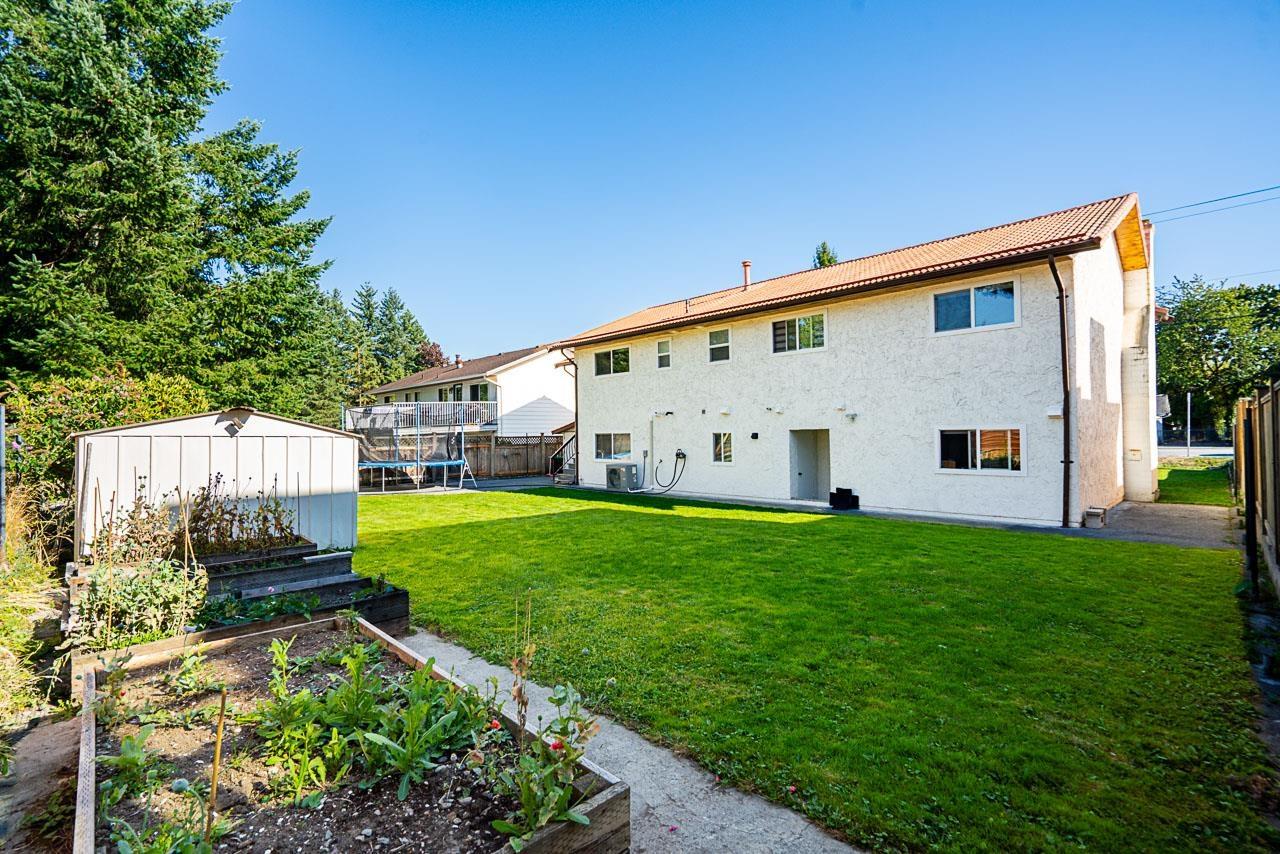 Photo 37 of 17233 60 Avenue, Surrey BC