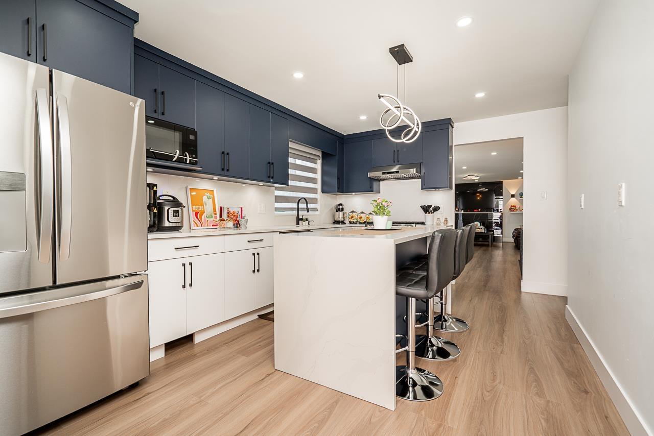 Photo 13 of 17233 60 Avenue, Surrey BC