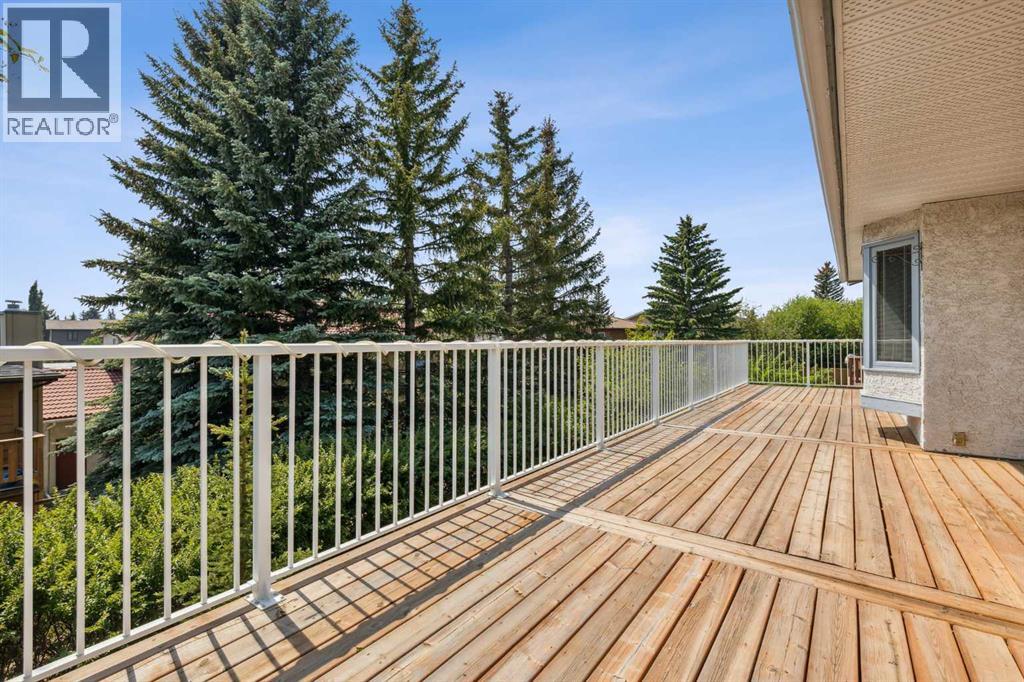 Photo 10 of 16 Edcath Mews Nw, Calgary AB