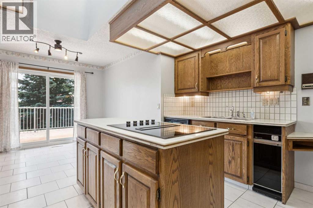 Photo 27 of 16 Edcath Mews Nw, Calgary AB