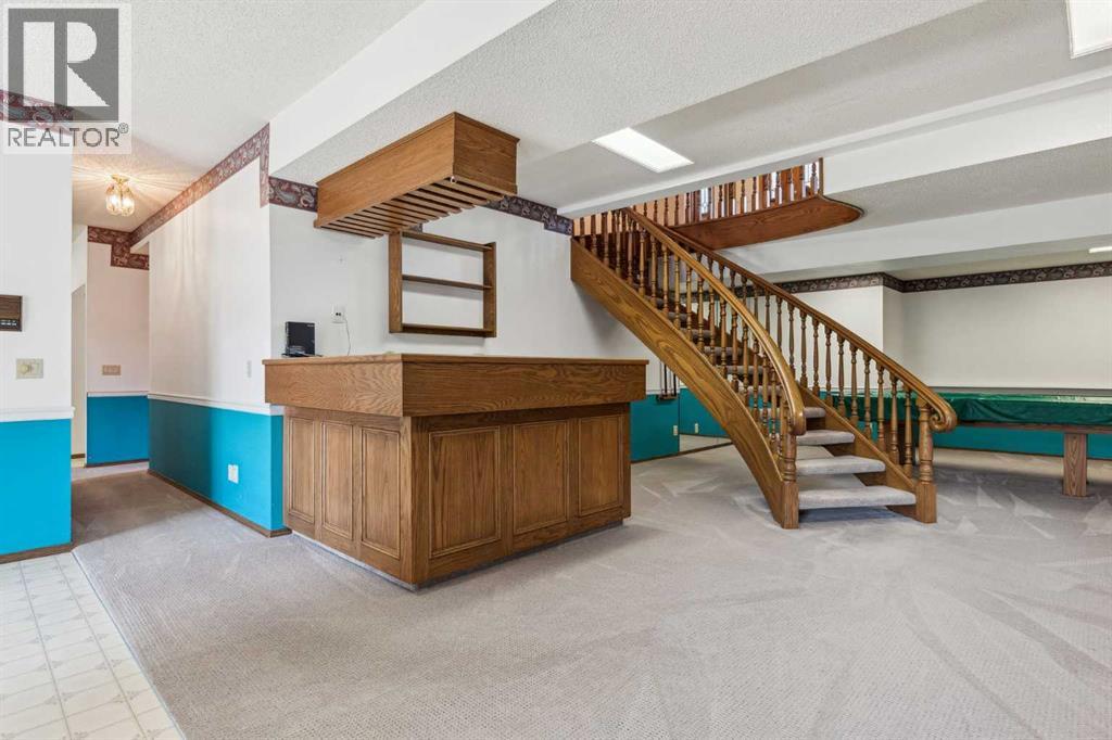 Photo 1 of 16 Edcath Mews Nw, Calgary AB