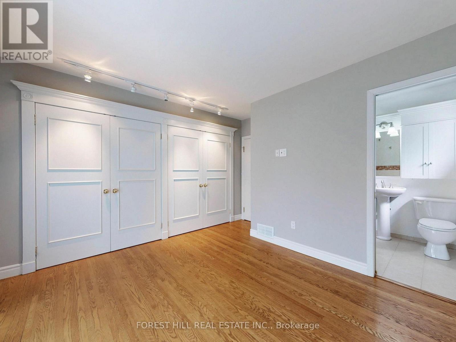 Photo 13 of 46 Chelford Road, Toronto ON