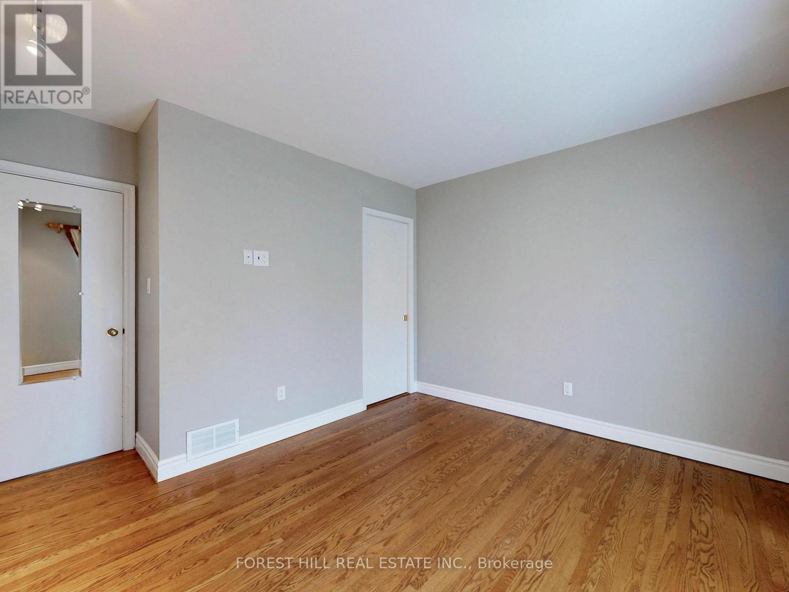 Photo 14 of 46 Chelford Road, Toronto ON