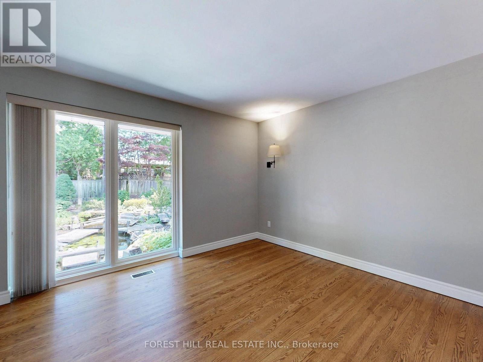 Photo 16 of 46 Chelford Road, Toronto ON