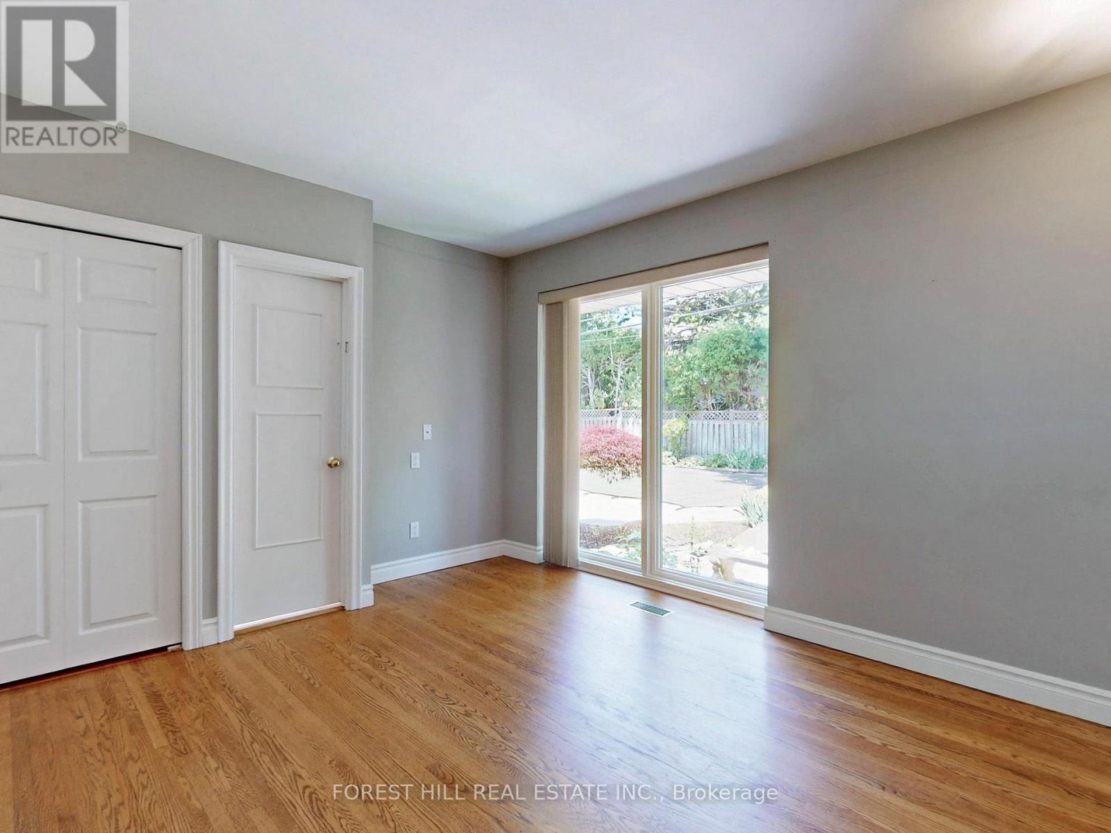 Photo 17 of 46 Chelford Road, Toronto ON