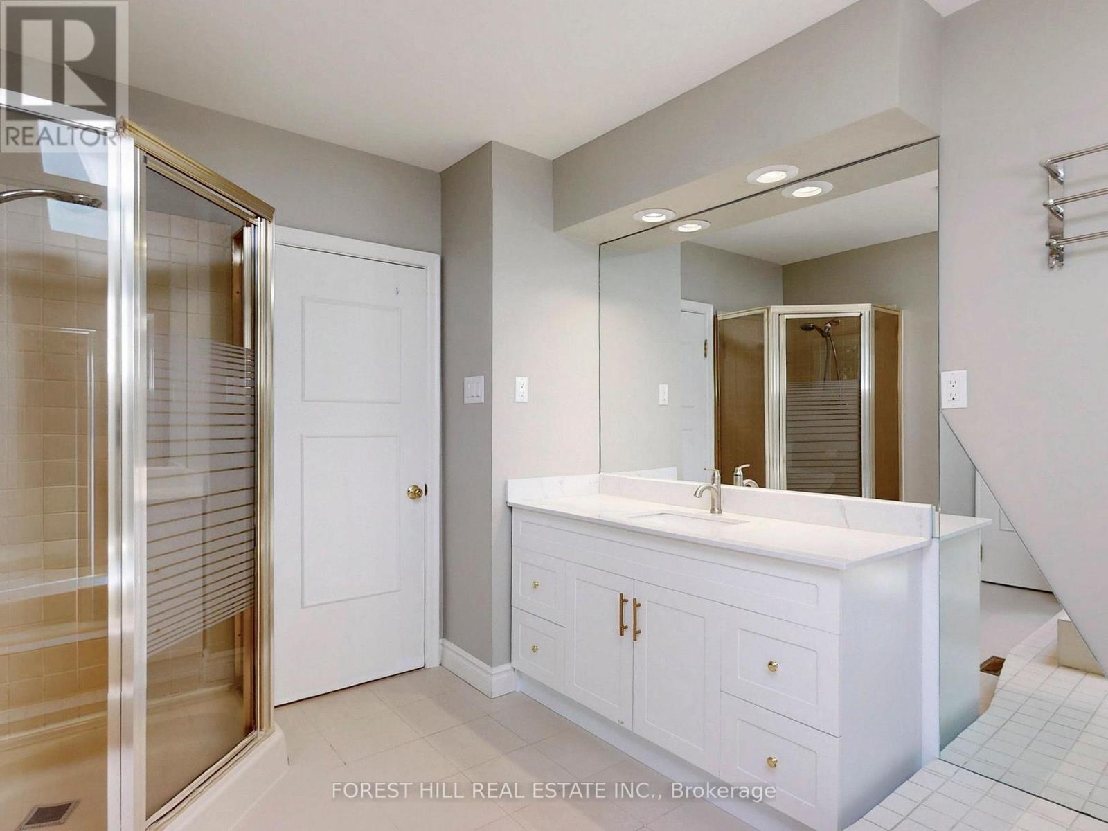 Photo 20 of 46 Chelford Road, Toronto ON