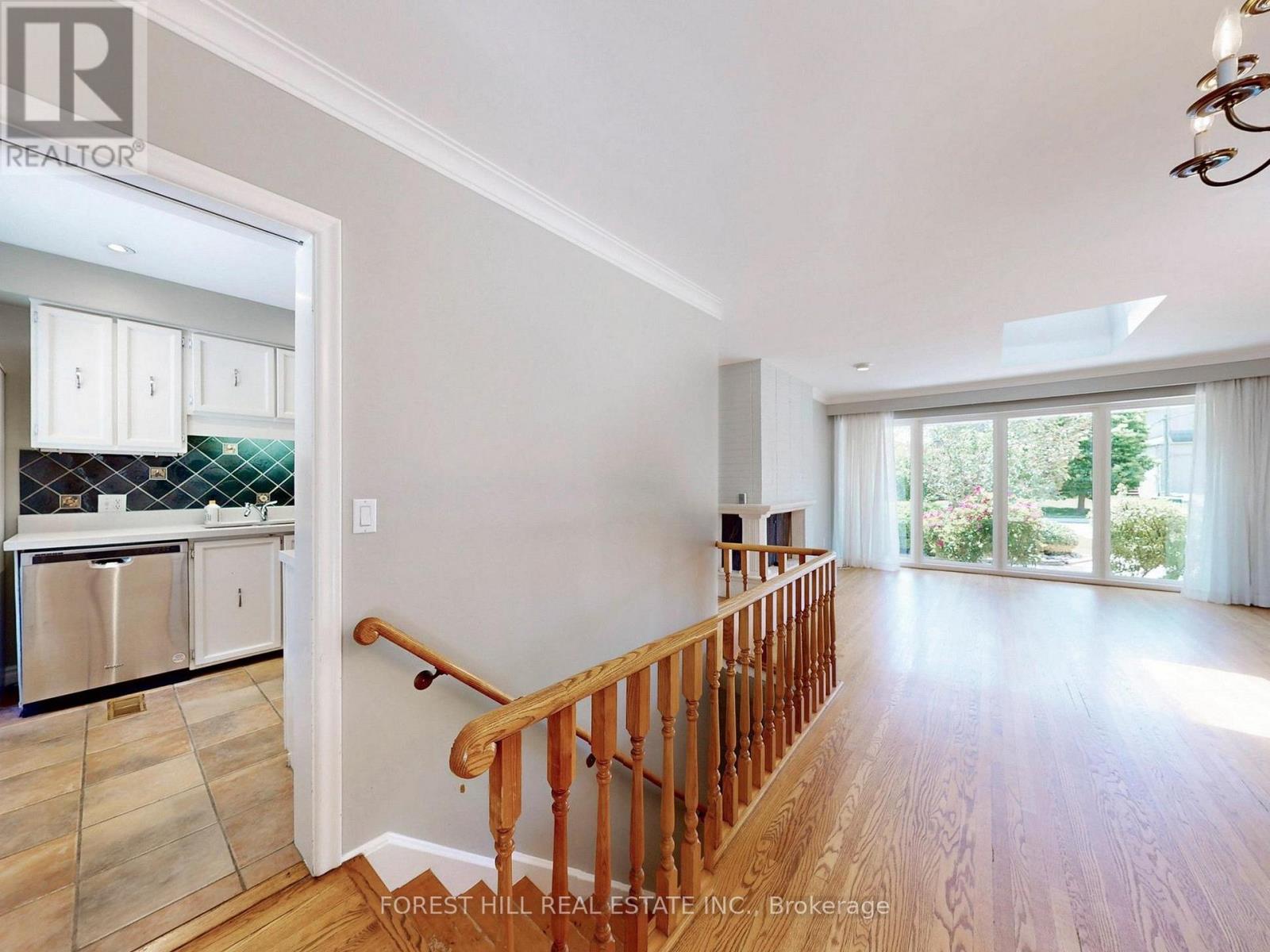 Photo 22 of 46 Chelford Road, Toronto ON