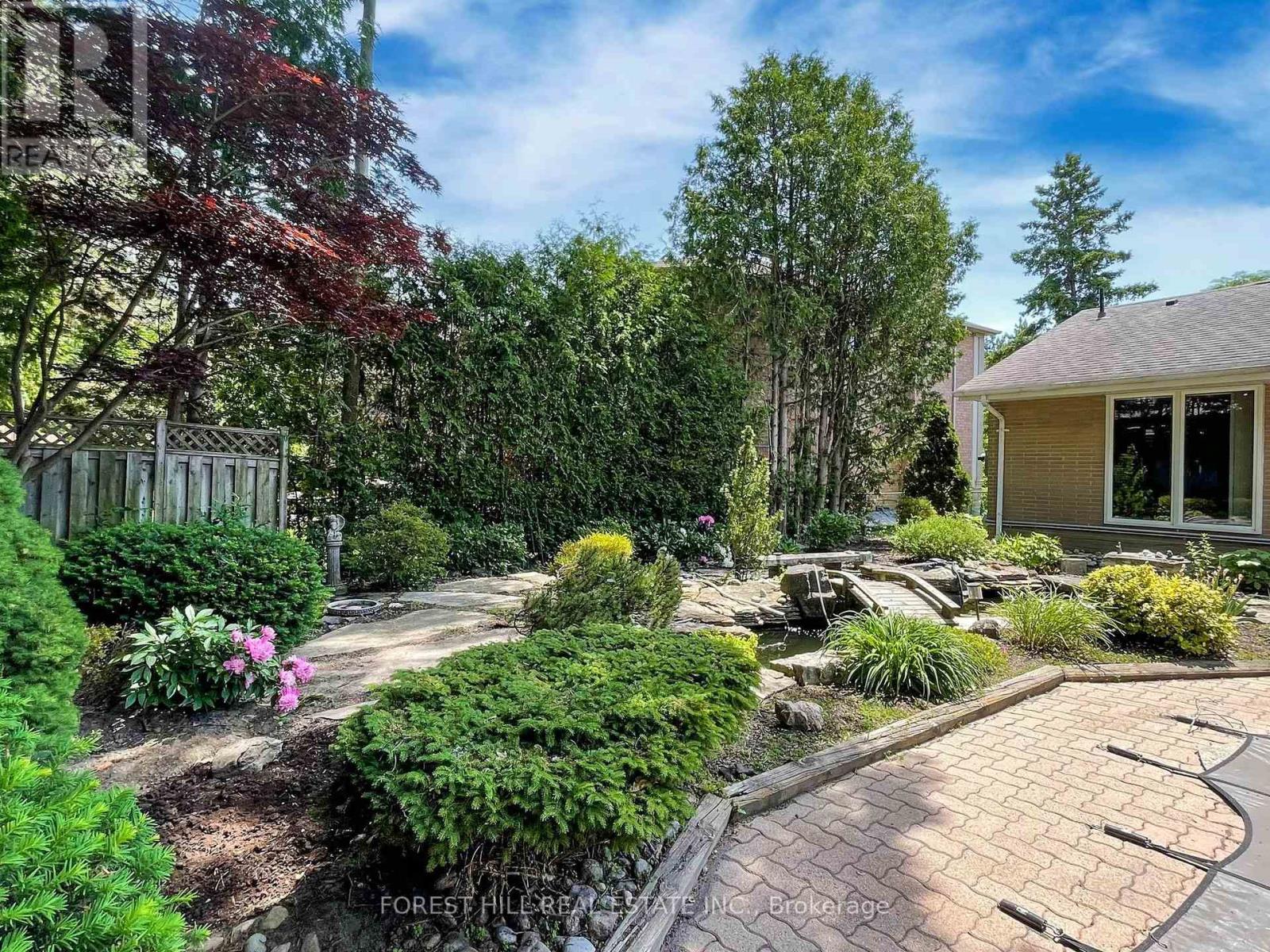 Photo 28 of 46 Chelford Road, Toronto ON