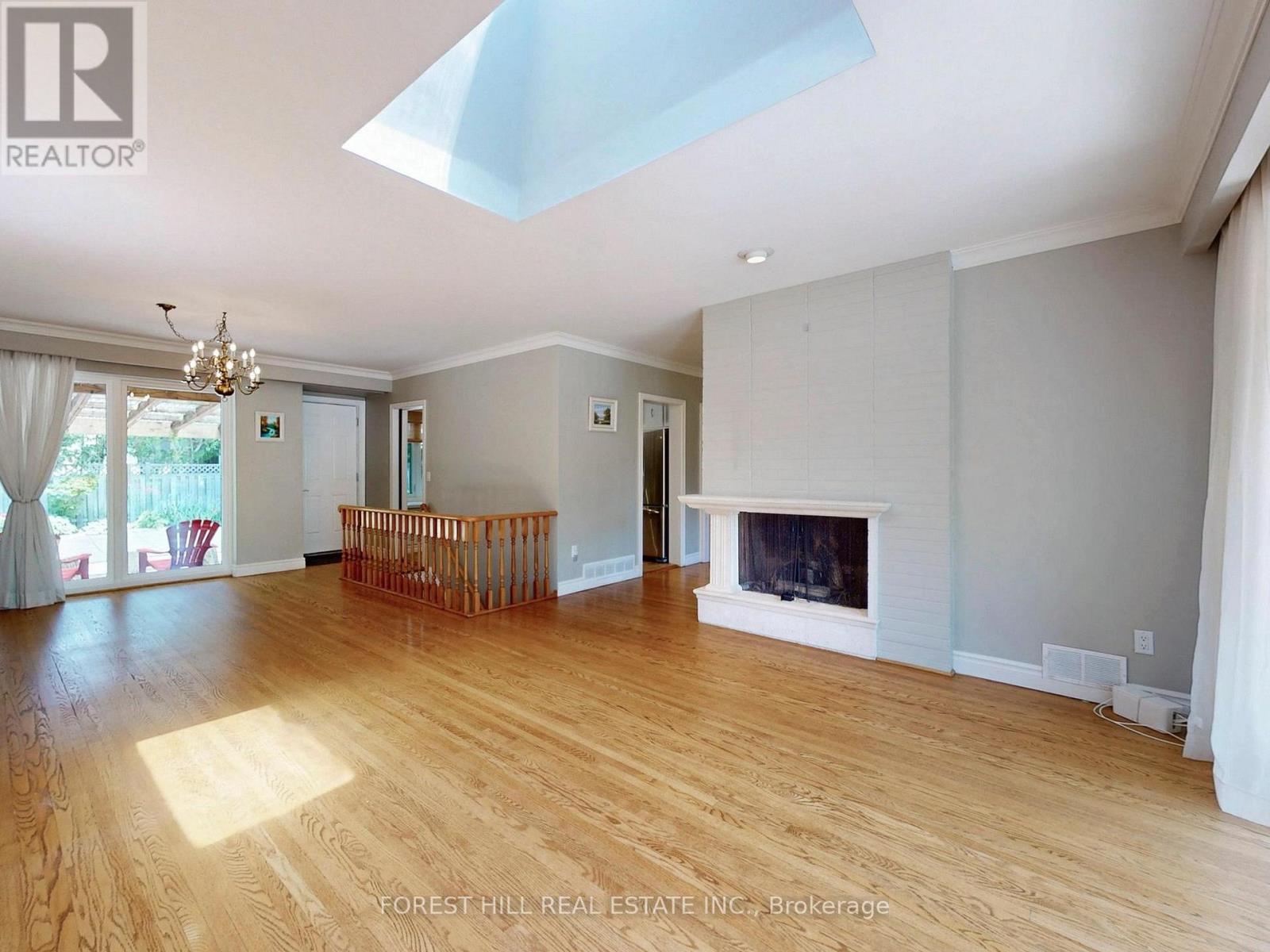 Photo 6 of 46 Chelford Road, Toronto ON