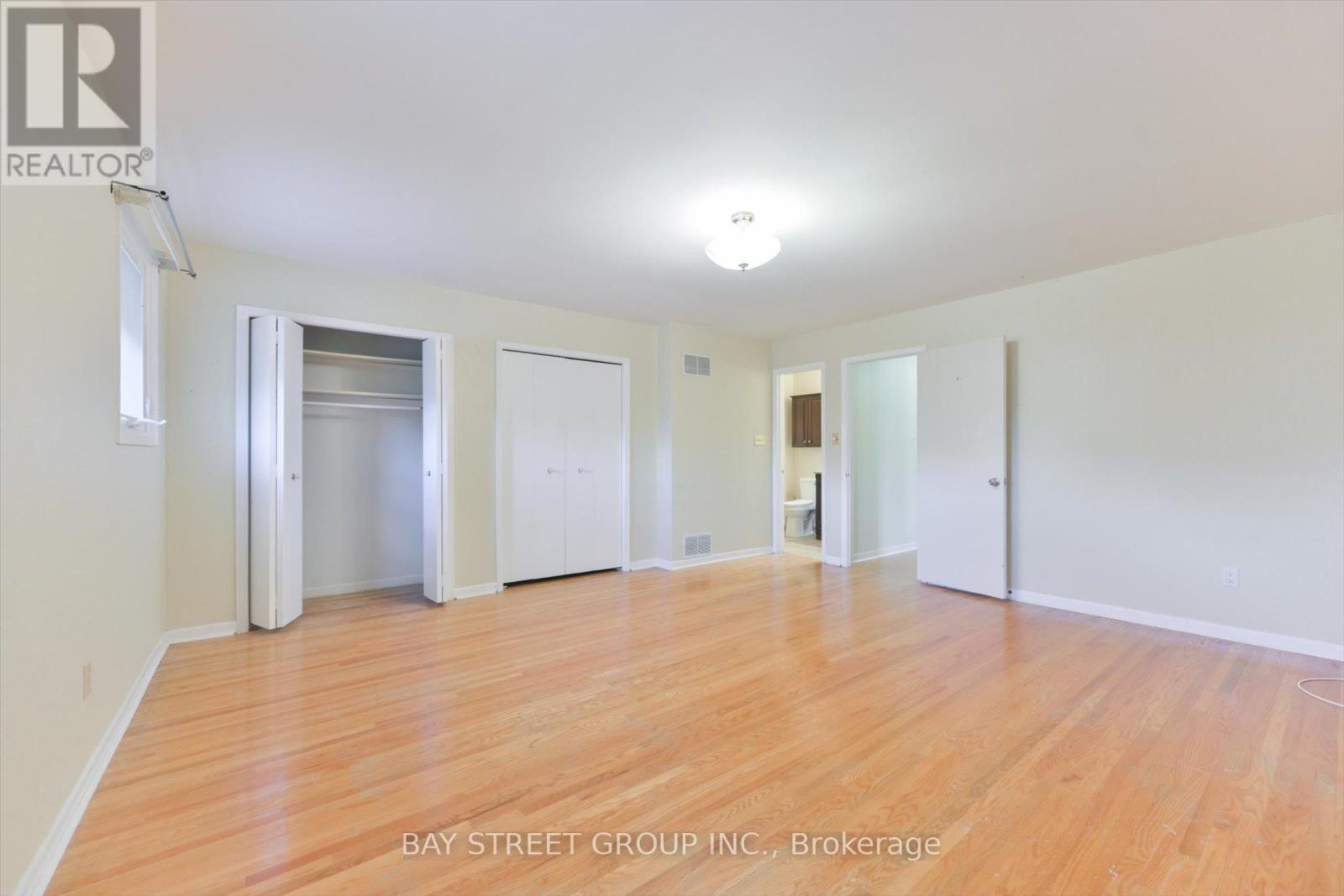 Photo 45 of 33 Kilchurn Castle Drive, Toronto ON