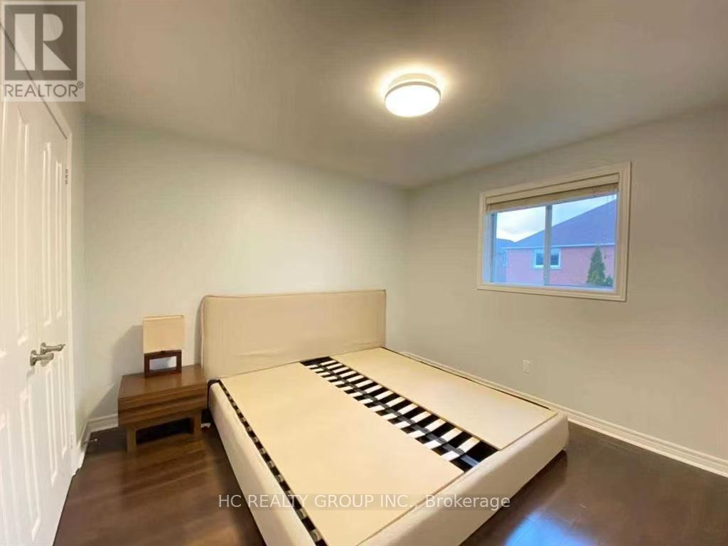 Photo 11 of 97 Woodriver Street, Richmond Hill ON