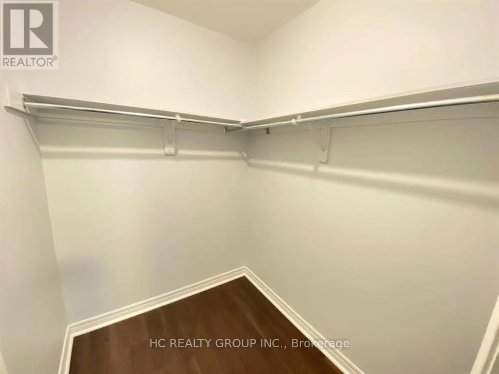 Photo 22 of 97 Woodriver Street, Richmond Hill ON