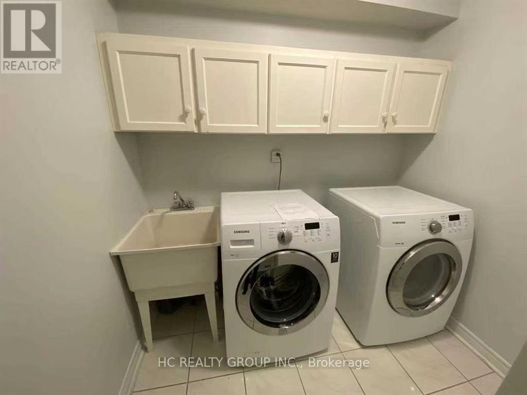 Photo 3 of 97 Woodriver Street, Richmond Hill ON