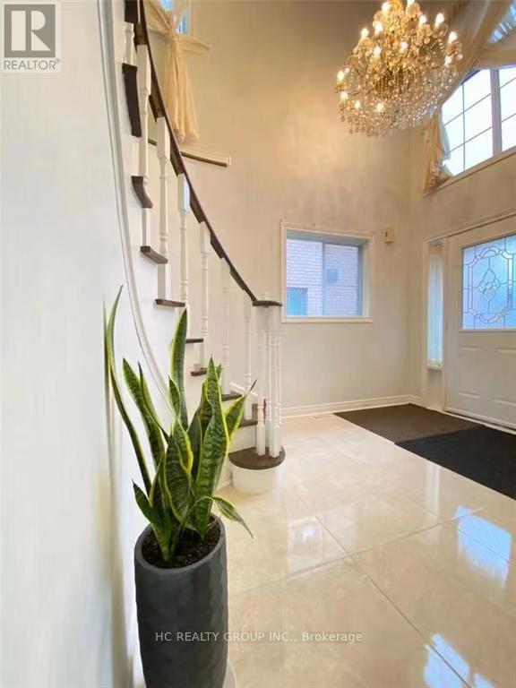 Photo 9 of 97 Woodriver Street, Richmond Hill ON