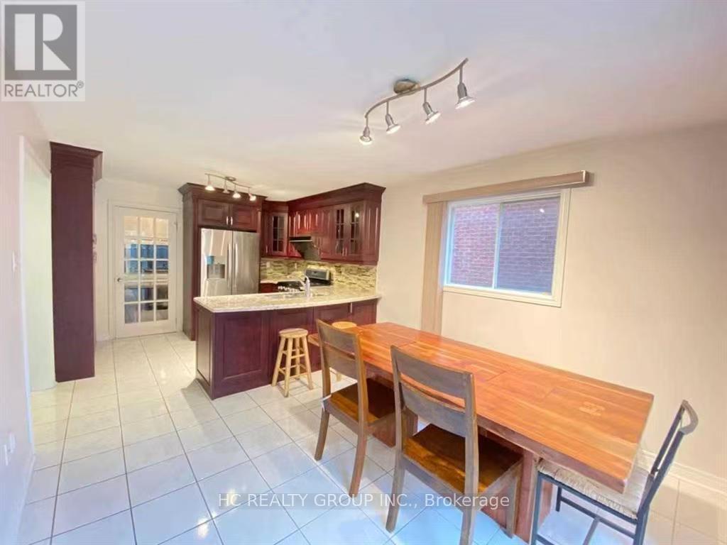 Photo 5 of 97 Woodriver Street, Richmond Hill ON