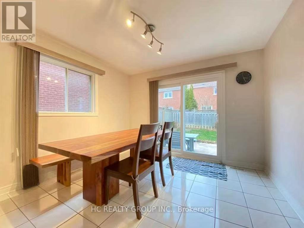 Photo 12 of 97 Woodriver Street, Richmond Hill ON