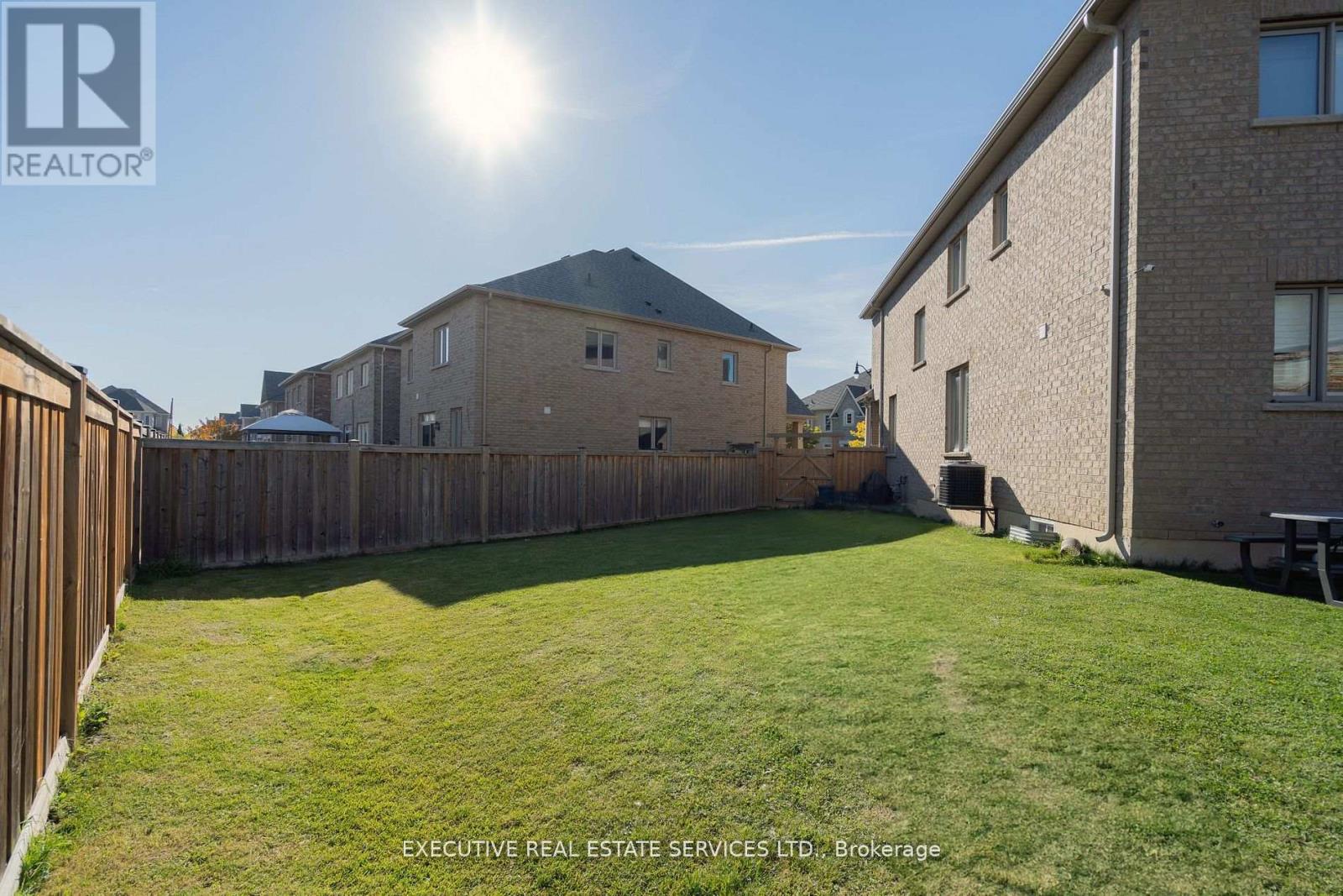 Photo 1 of 11 Goodsway Trail, Brampton ON