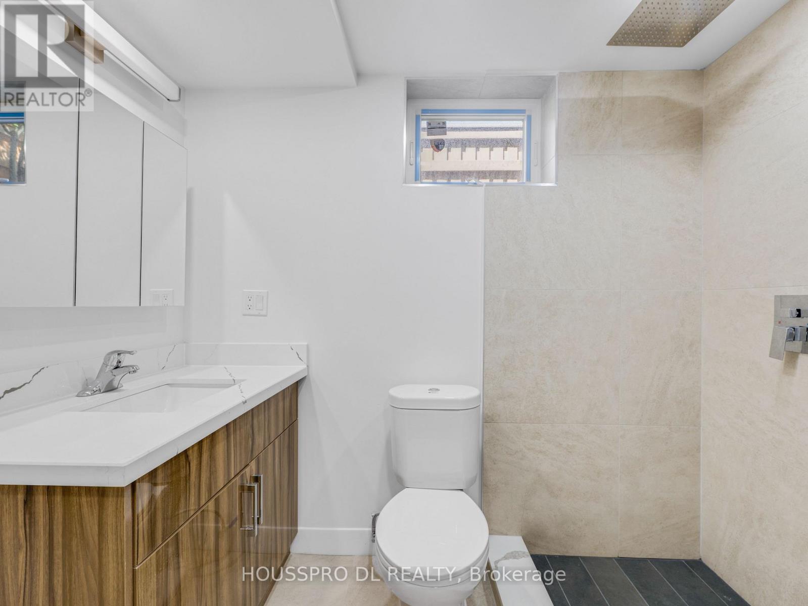 Photo 10 of Lower Level 21 Drury Lane, Toronto ON