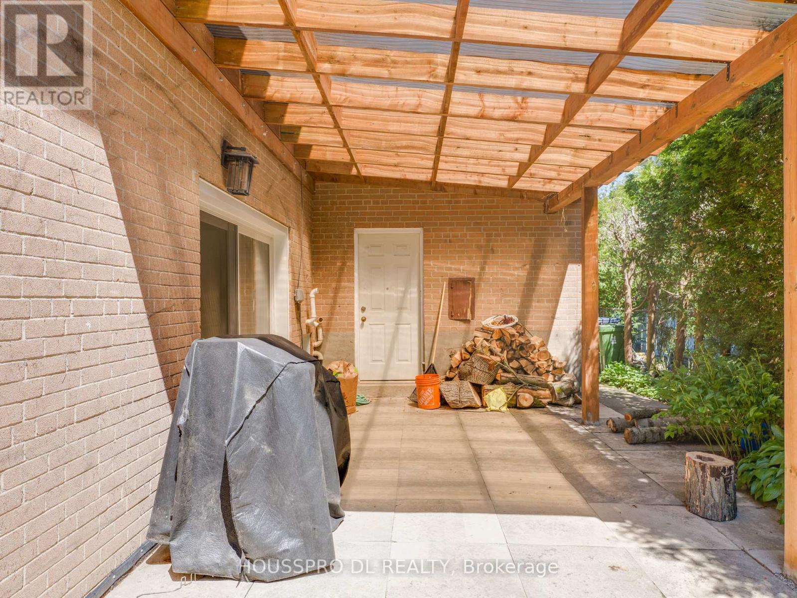 Photo 15 of Lower Level 21 Drury Lane, Toronto ON
