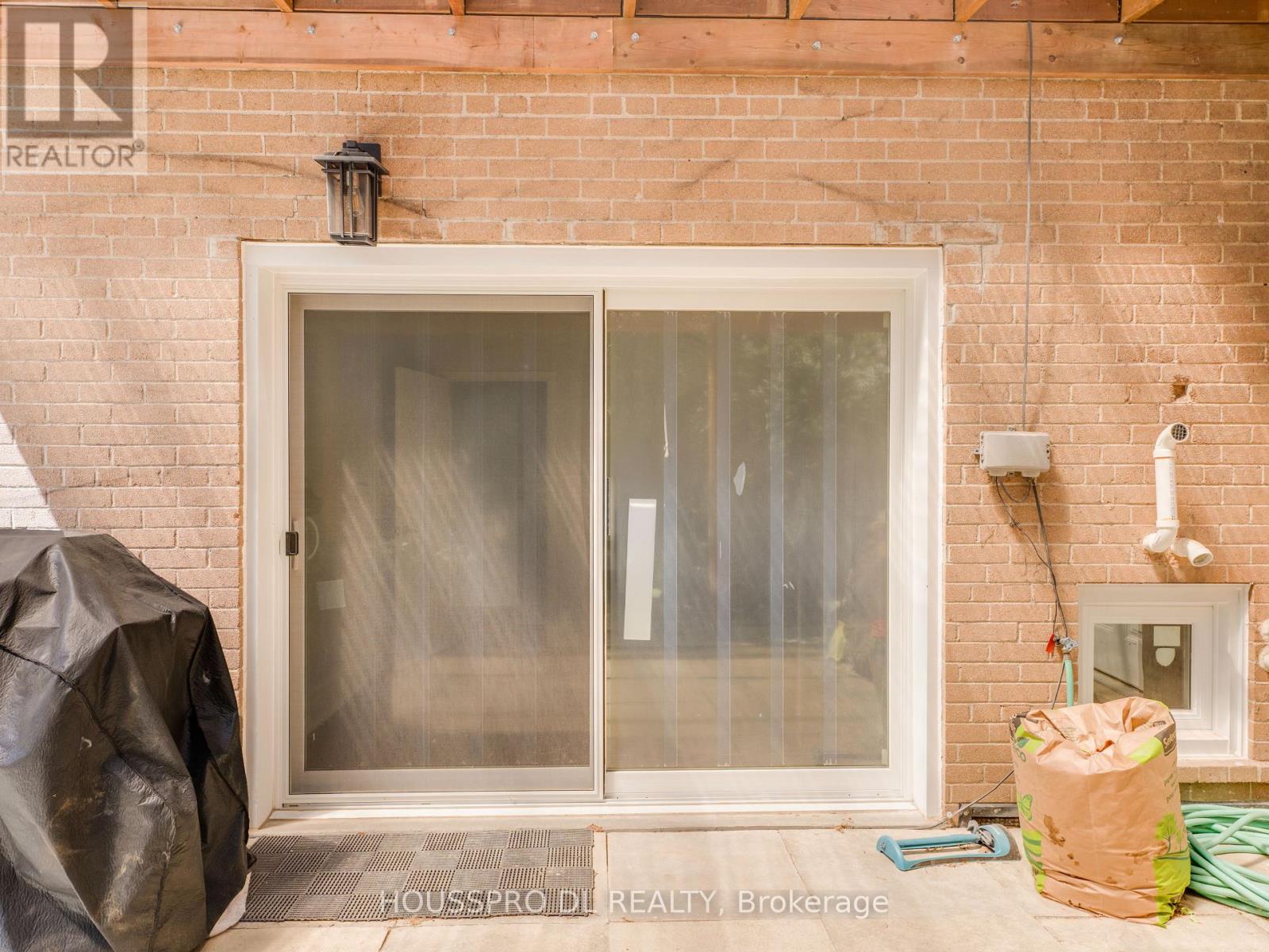 Photo 16 of Lower Level 21 Drury Lane, Toronto ON