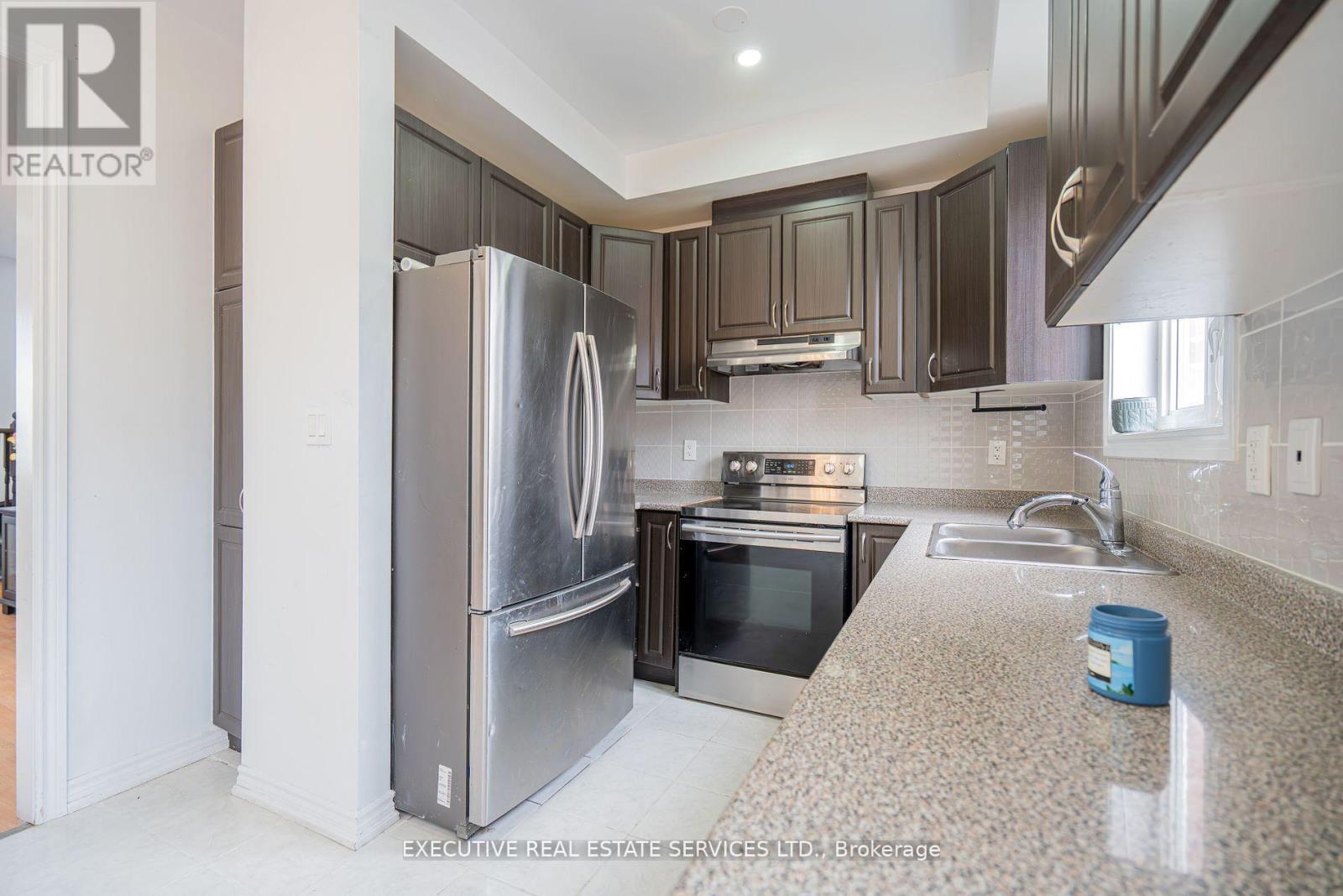 Photo 3 of 5 Sprucewood Road, Brampton ON