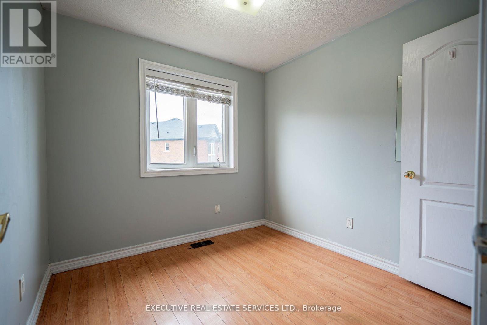 Photo 19 of 5 Sprucewood Road, Brampton ON