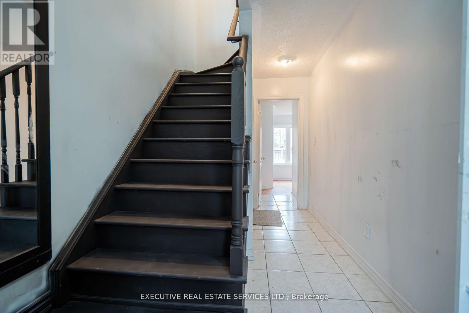 Photo 15 of 5 Sprucewood Road, Brampton ON