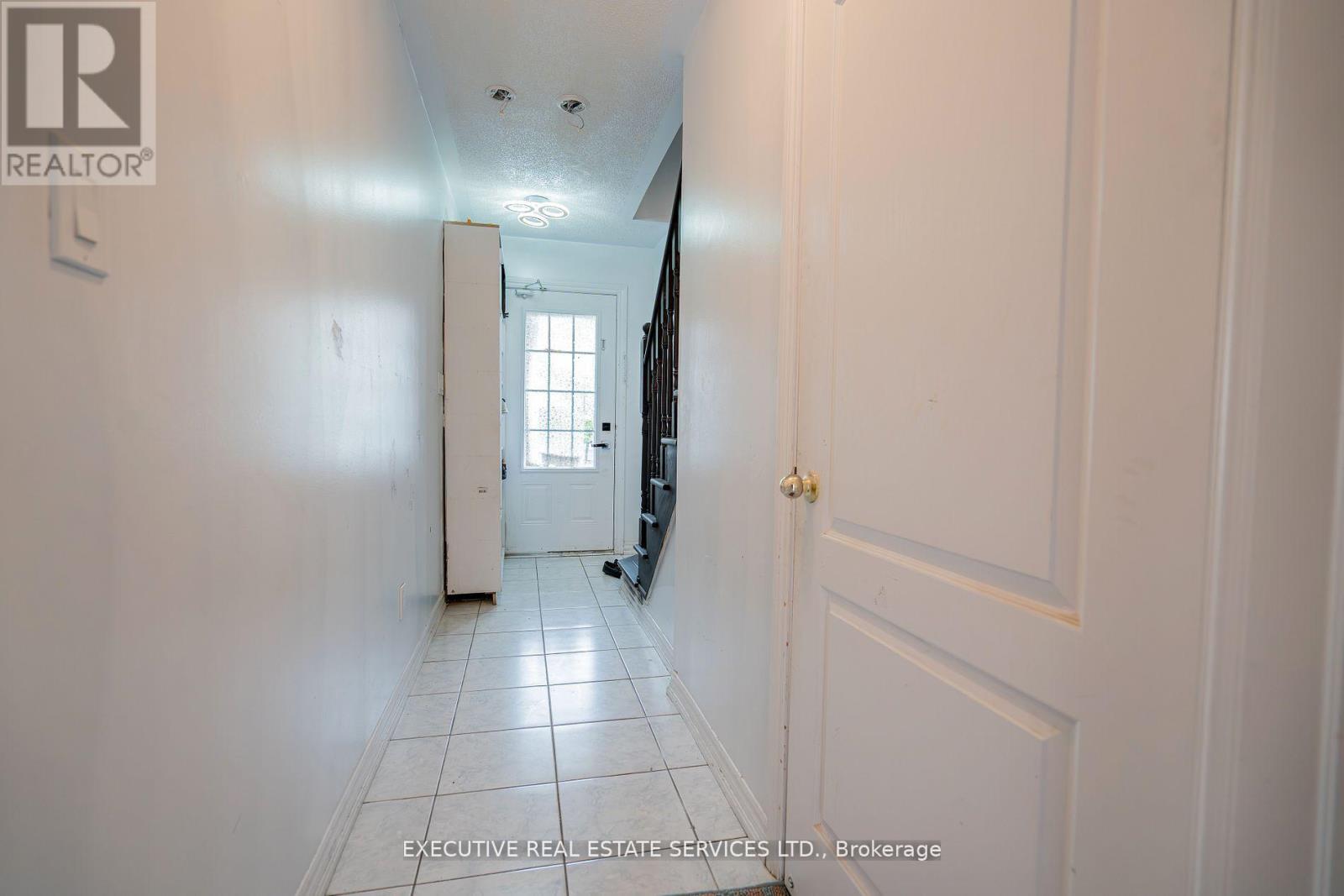 Photo 28 of 5 Sprucewood Road, Brampton ON
