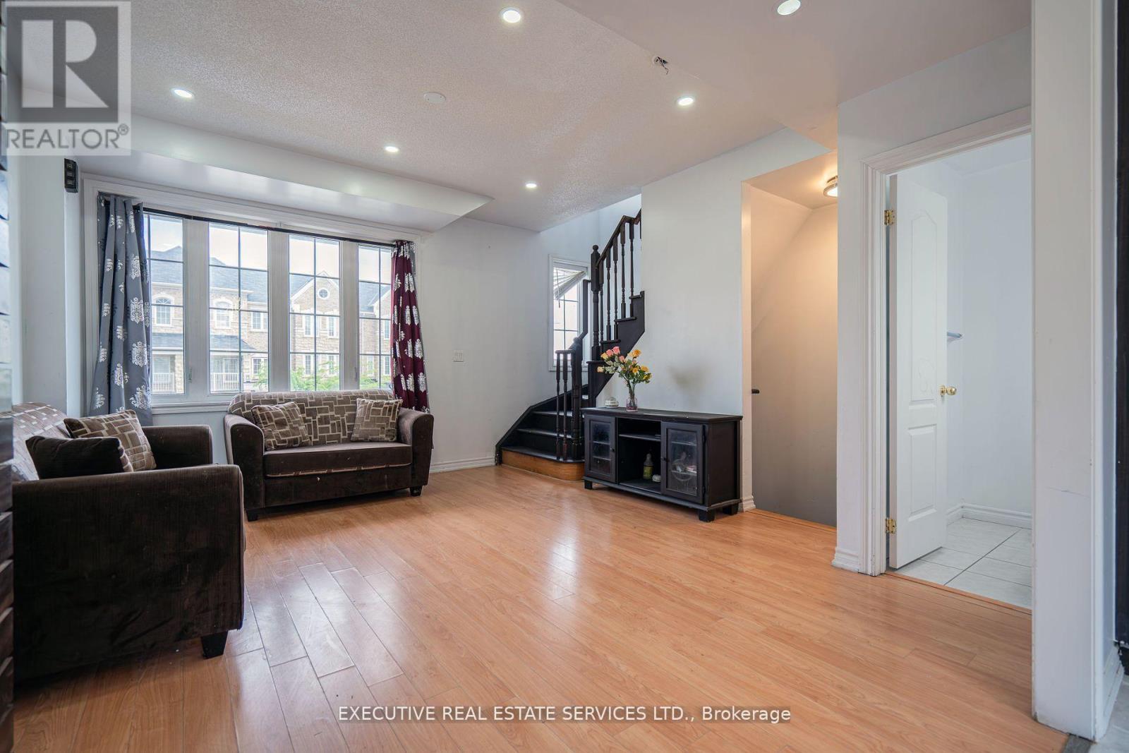 Photo 20 of 5 Sprucewood Road, Brampton ON
