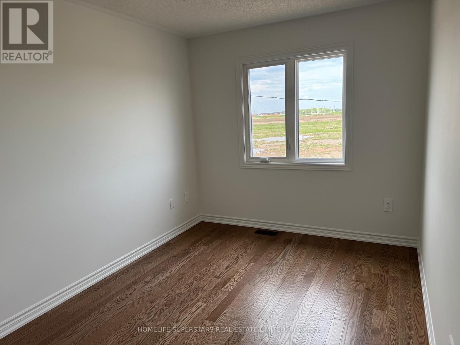 Photo 1 of 1583 Savoline Boulevard, Milton ON
