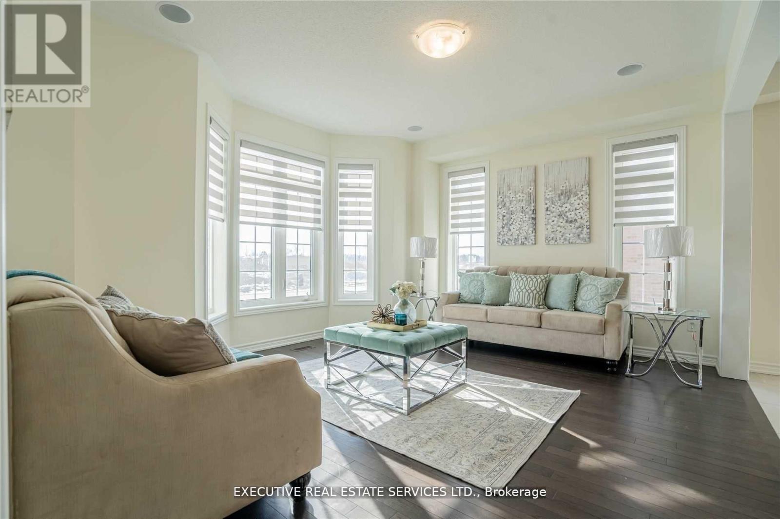 Photo 13 of 2 Thornvalley Terrace, Caledon ON
