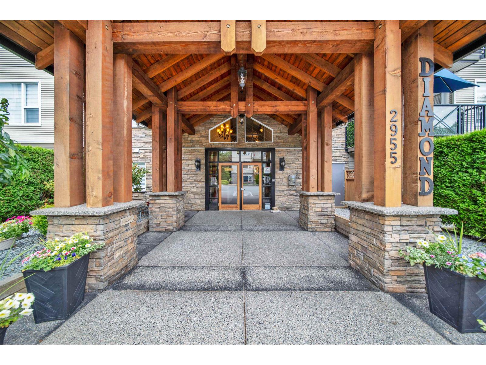 Photo 9 of 209 2955 Diamond Crescent, Abbotsford BC