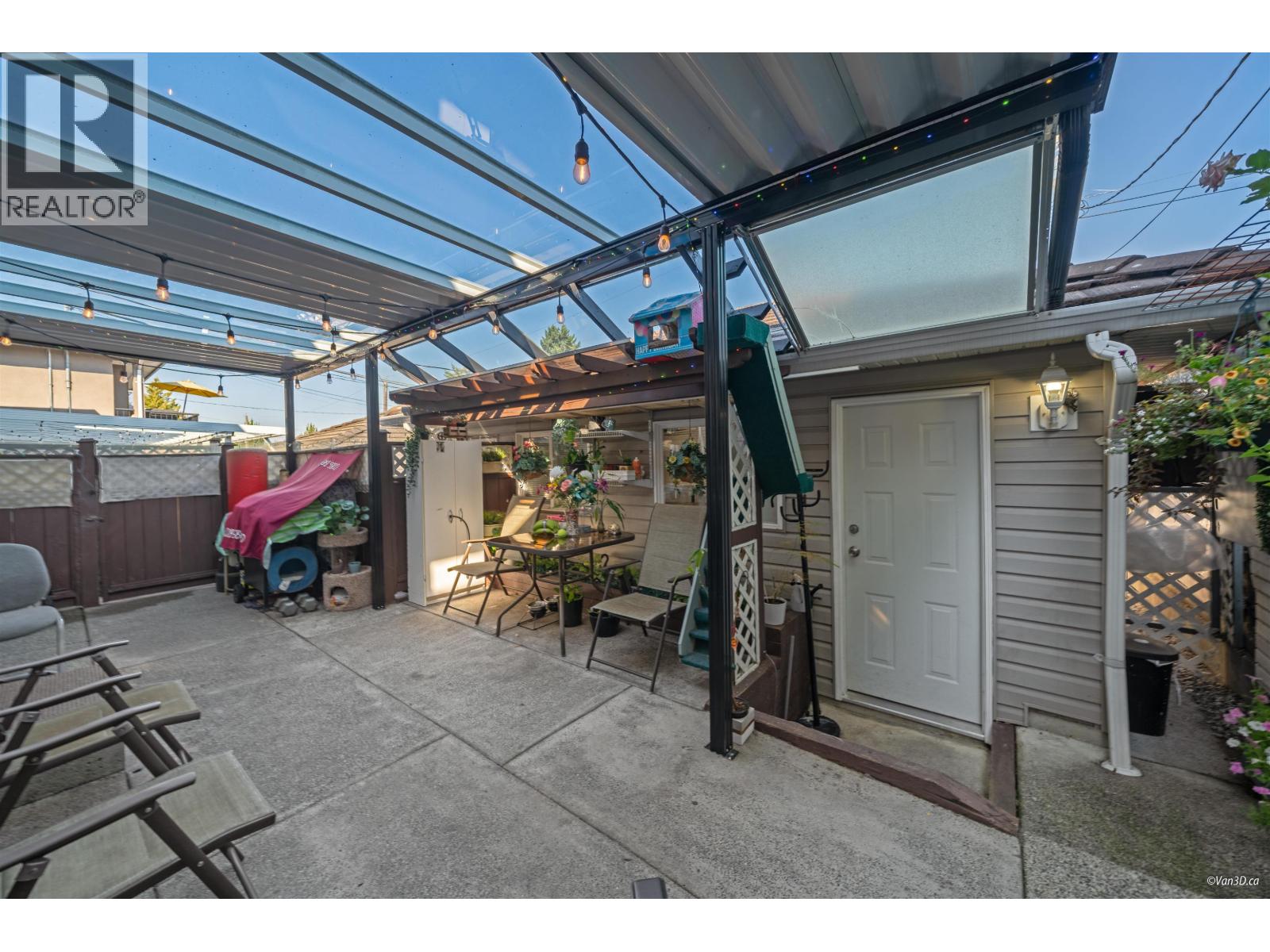 Photo 20 of 4663 Canada Way, Burnaby BC