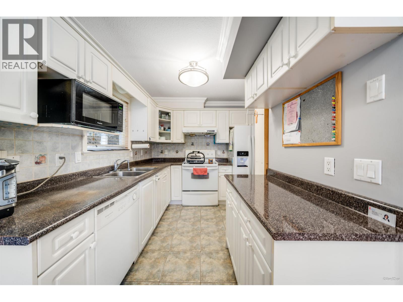 Photo 30 of 4663 Canada Way, Burnaby BC