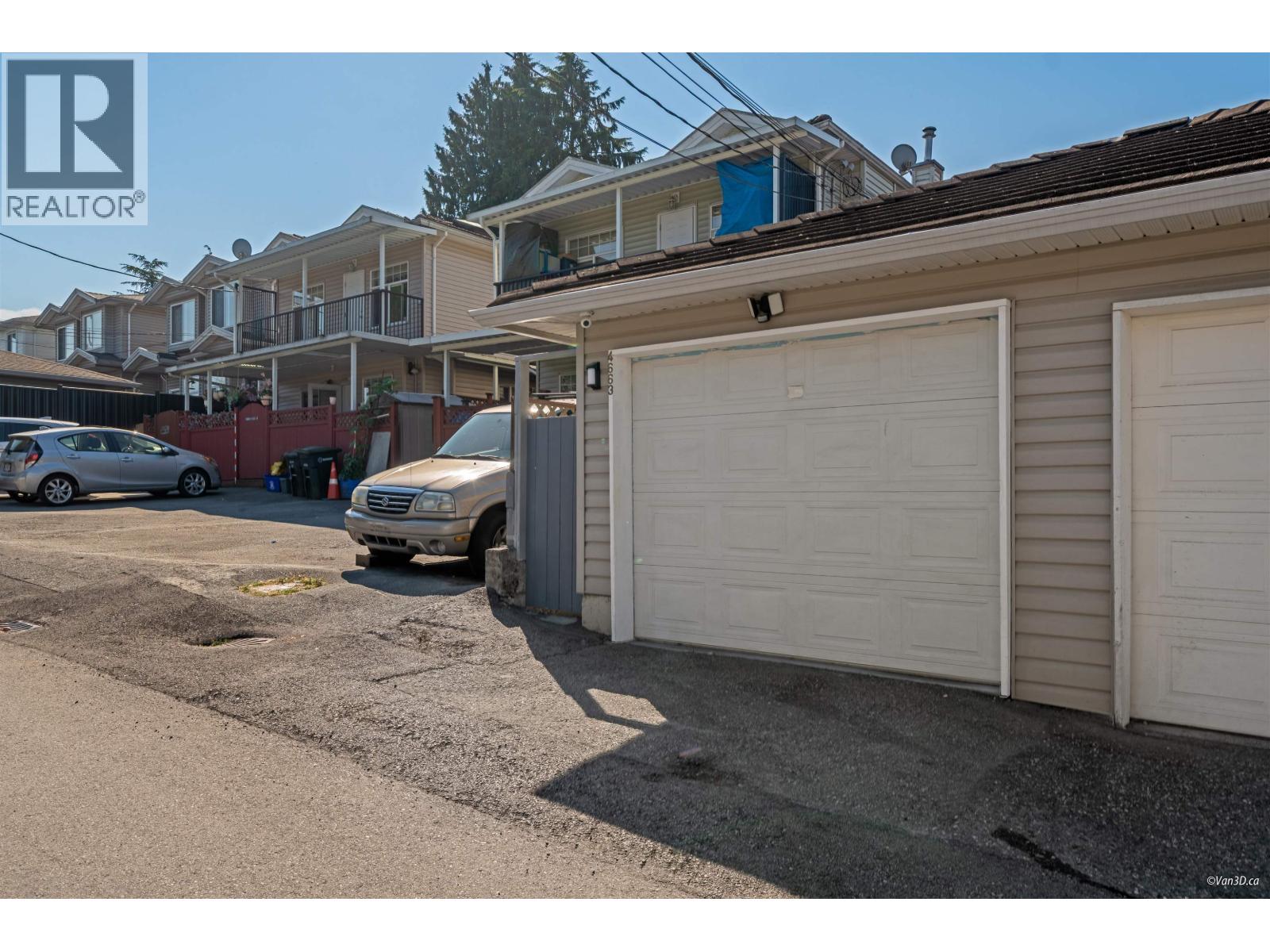 Photo 8 of 4663 Canada Way, Burnaby BC