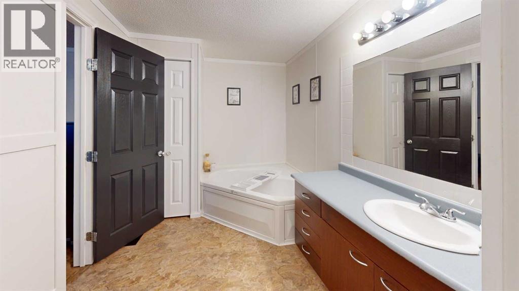 Photo 18 of 117 Mitchell Drive, Fort Mcmurray AB