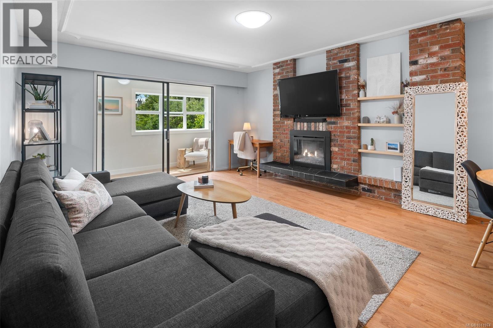 Photo 3 of 203 3244 Seaton St, Saanich BC
