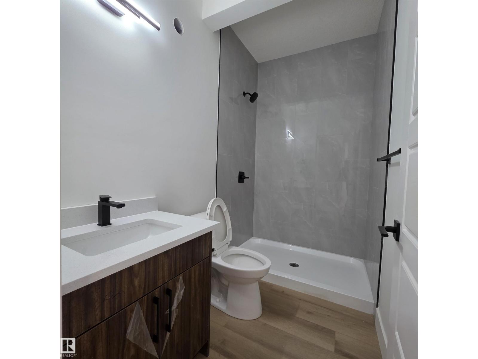 Photo 4 of 2407 205 St Nw, Edmonton AB