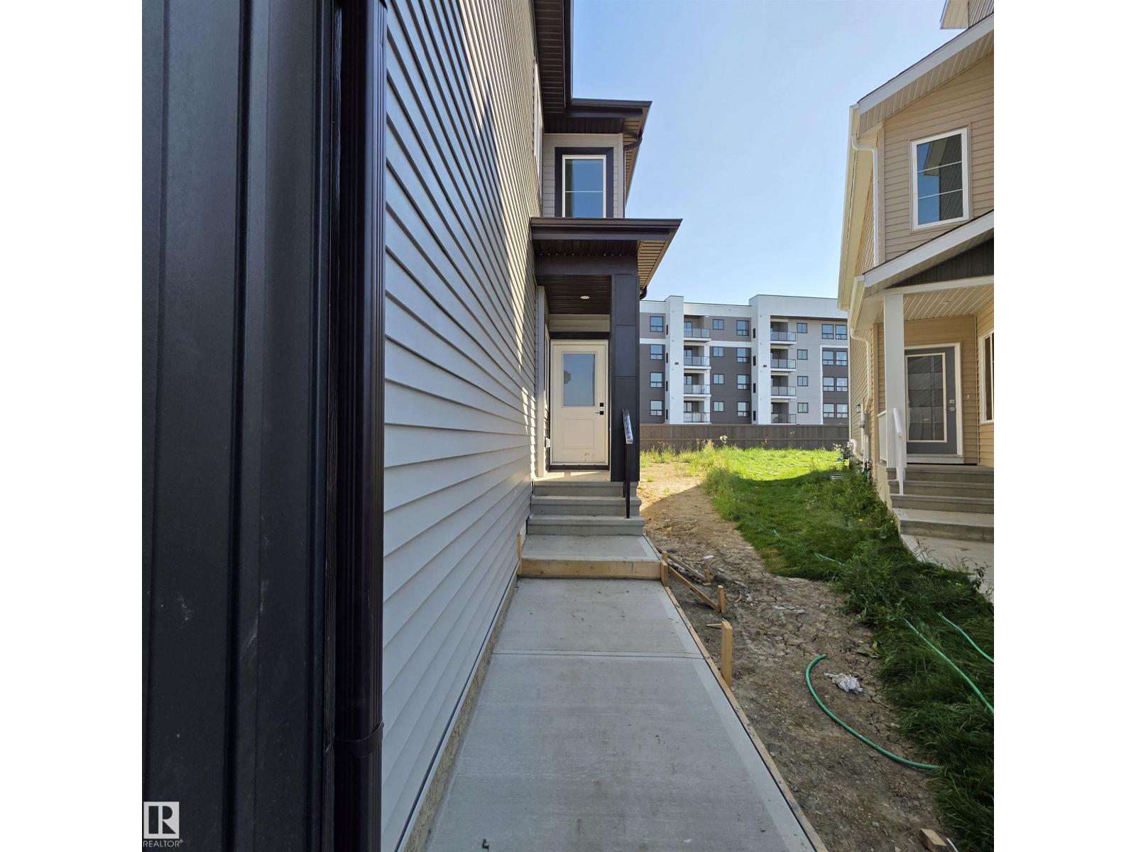 Photo 7 of 2407 205 St Nw, Edmonton AB