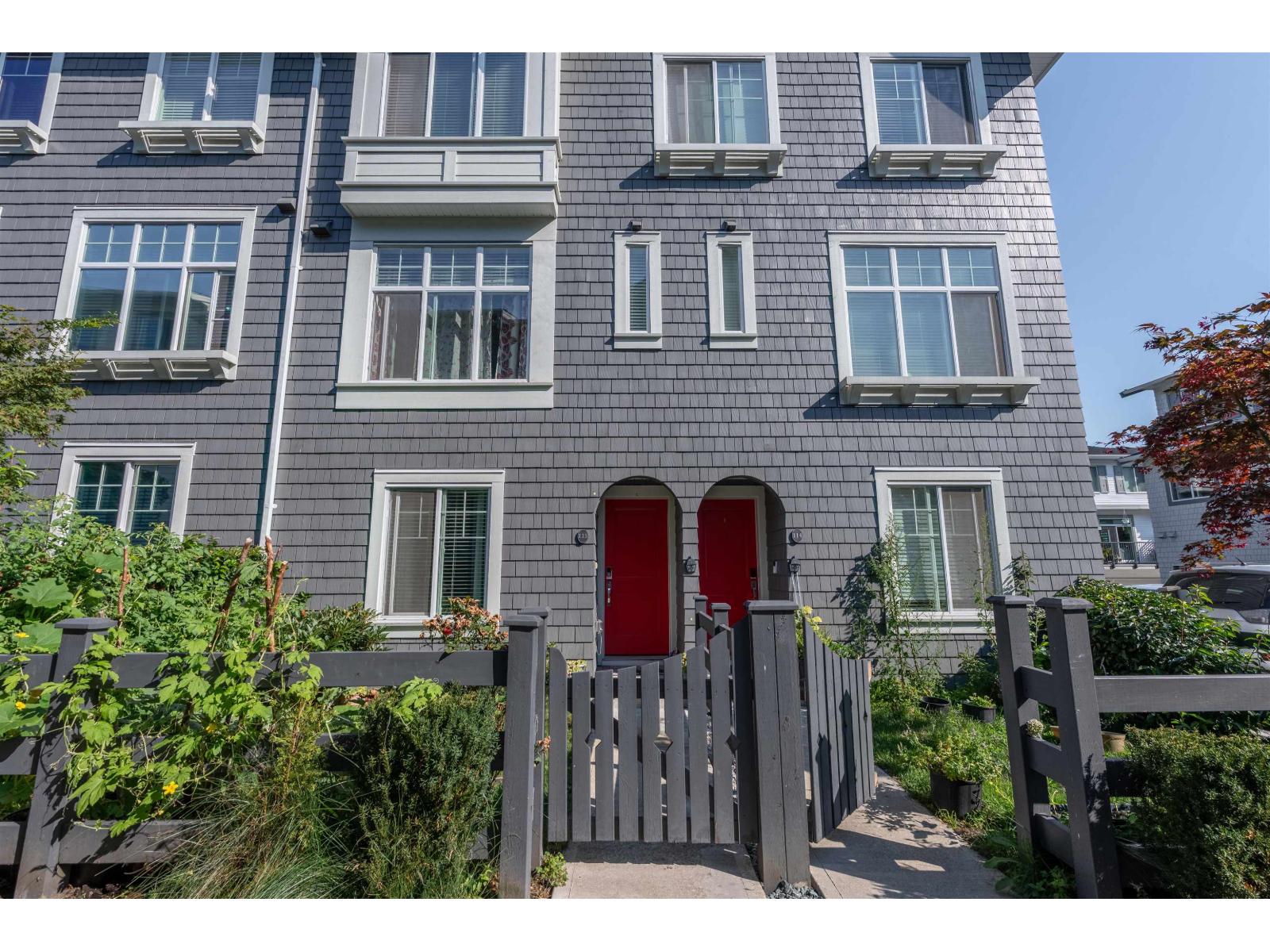 Photo 1 of 115 8168 136 A Street, Surrey BC