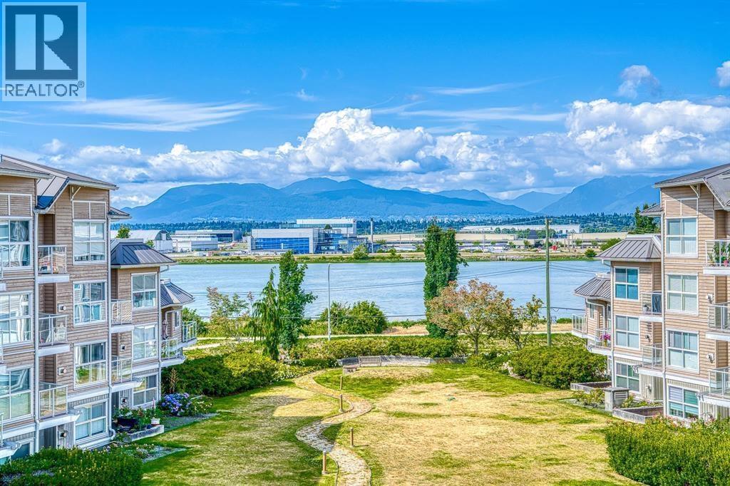 Photo 4 of 412 5880 Dover Crescent, Richmond BC