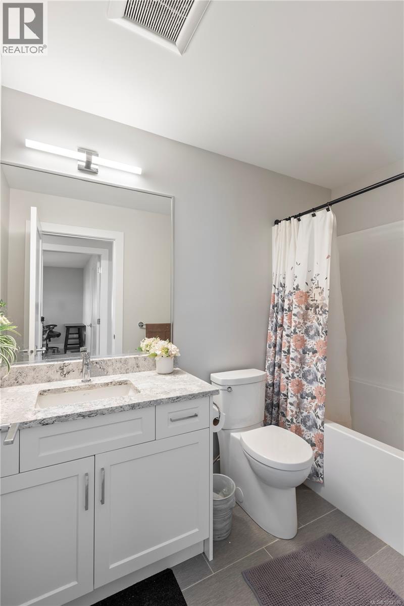  2768 Celestial Court, Langford