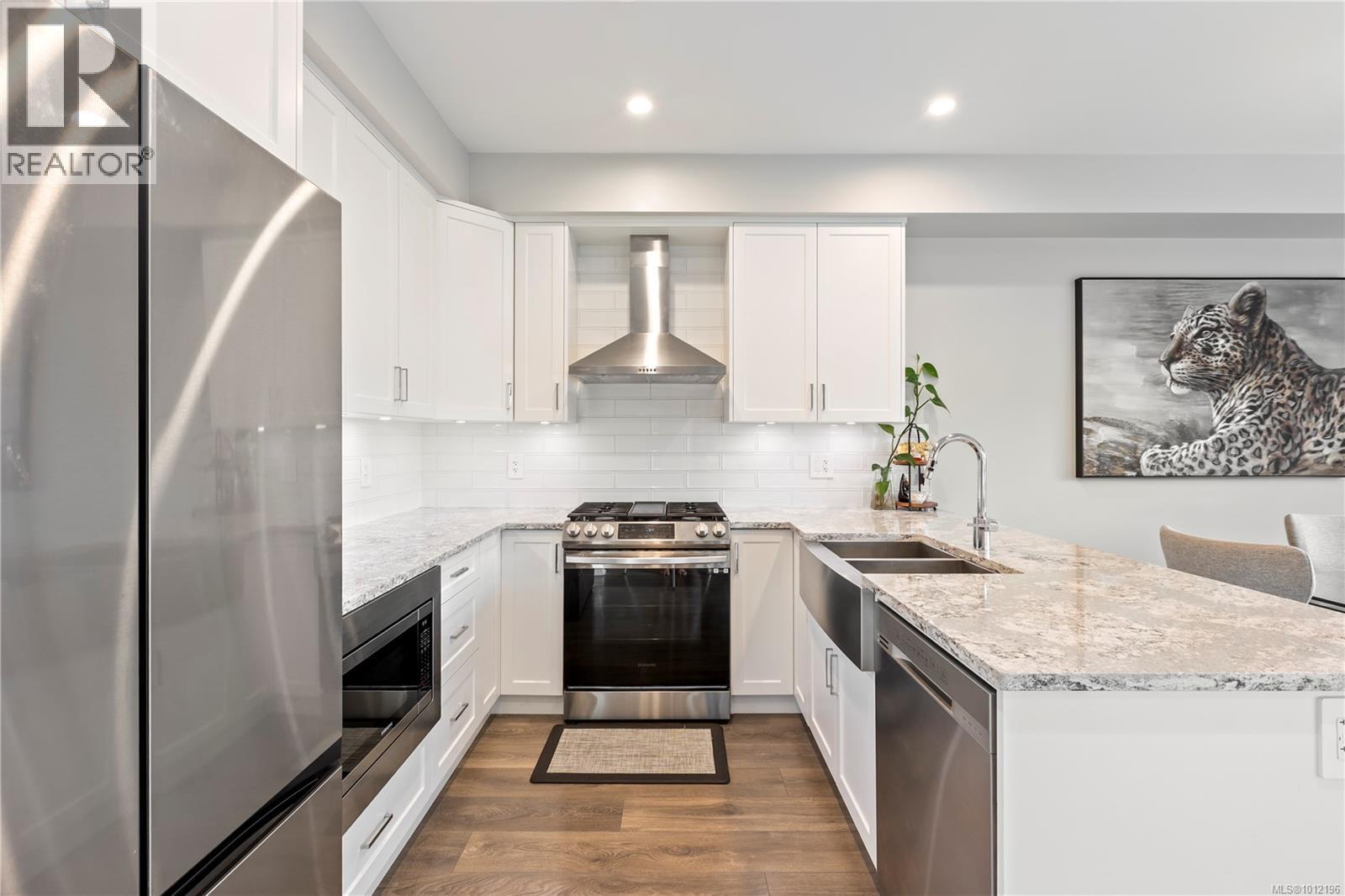  2768 Celestial Court, Langford